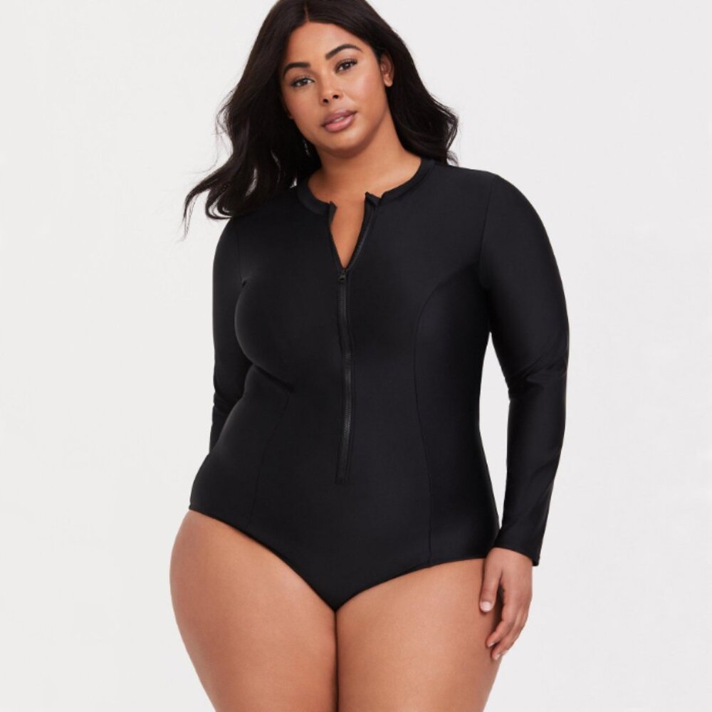 Torrid NWT Black Wireless Long Sleeve Rashguard One Piece Swimsuit Size 0